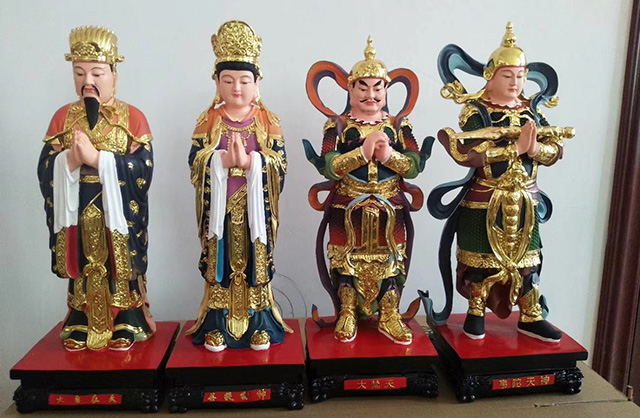 佛像貼金彩繪