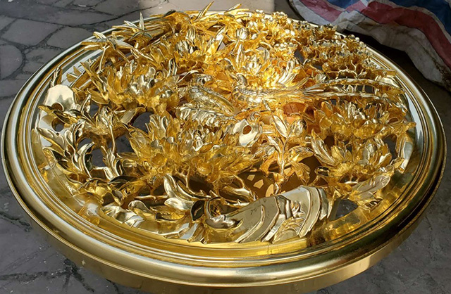 貼金雕花盤