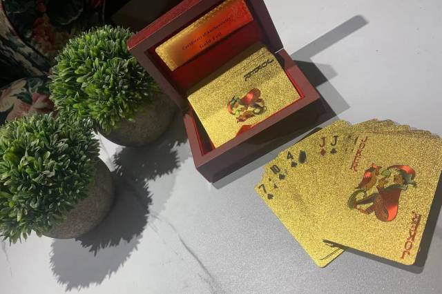 金撲克